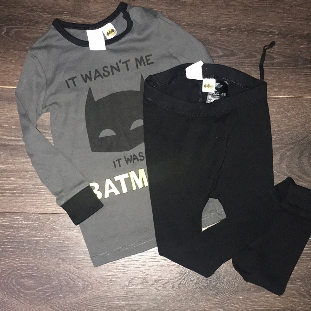 H&M Snug fit Batman 12-18 M pajama set